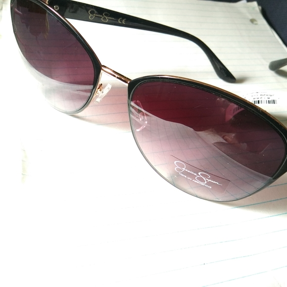 Jessica Simpson Sunglasses - Picture 8 of 8